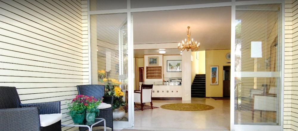 Hotel Dom Морской Милан Экстерьер фото